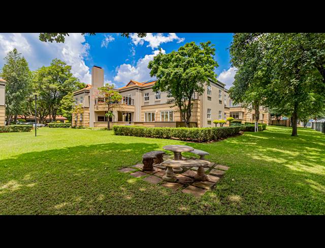 244M² OFFICE TO LET IN FERNDALE